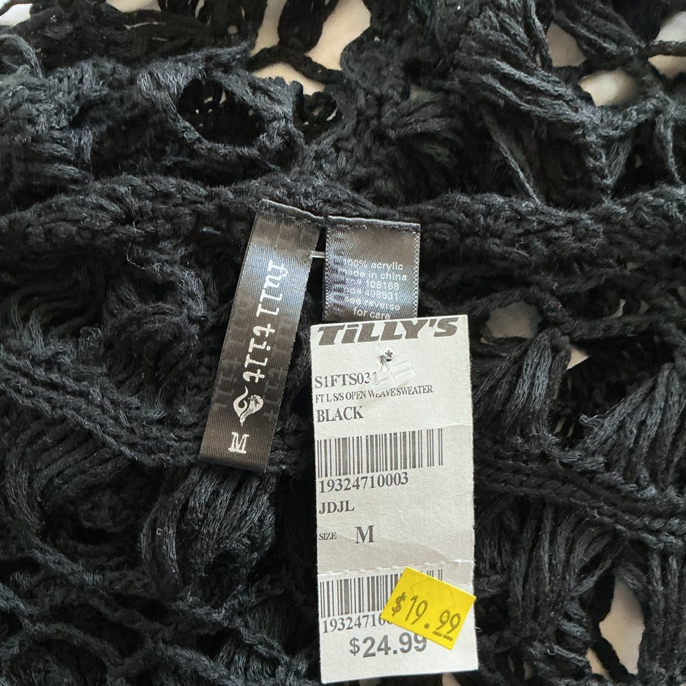 NWT Full Tilt Tillys Black Short Sleeve Open Weave Sweater Top Size Medium Sheer - Picture 6 of 6
